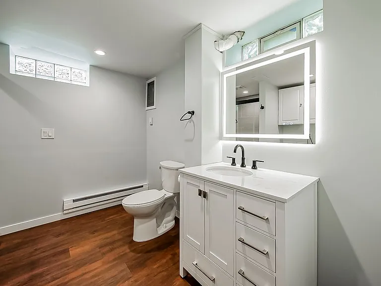 21530 Olmstead St — Photo 23