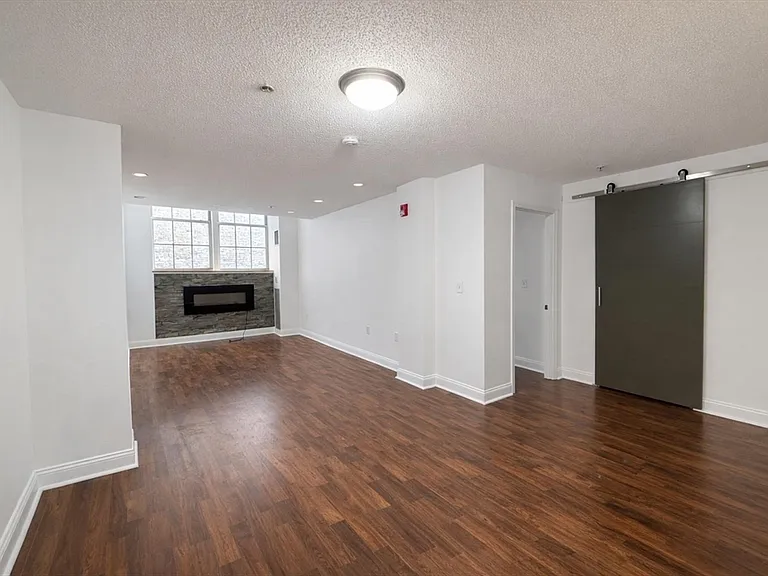 200 Market St #3409 — Photo 4