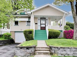 35 Demarest Ave, Bergenfield, NJ 07621