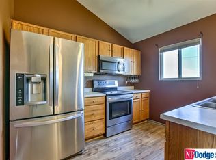 15305 Davidson St, Bennington, NE 68007