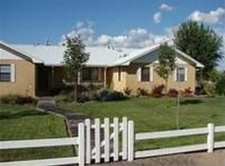 2 Inspiration Dr, Los Lunas, NM 87031