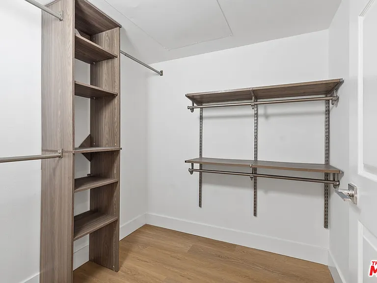 16100 W Sunset Blvd #201 — Photo 17