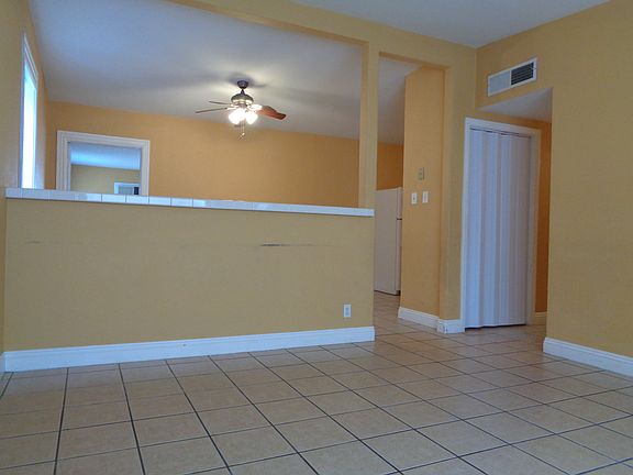 5th image of 208 Stanford St