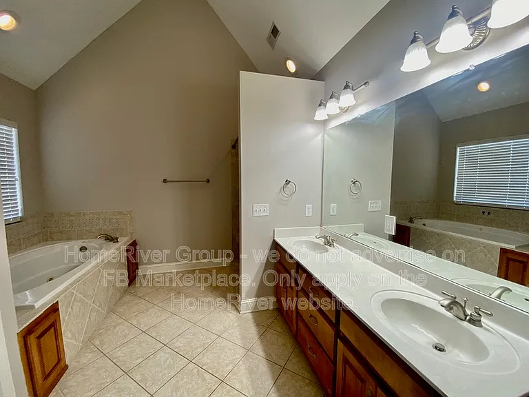 5721 Caney Ridge Cir — Photo 16