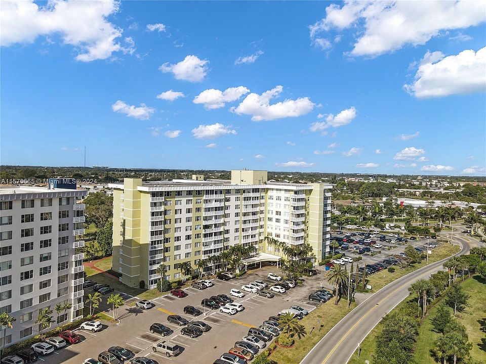 1st image of 4400 Hillcrest Dr APT 807A