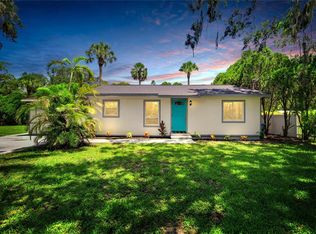1395 Lake Ave SE, Largo, FL 33771