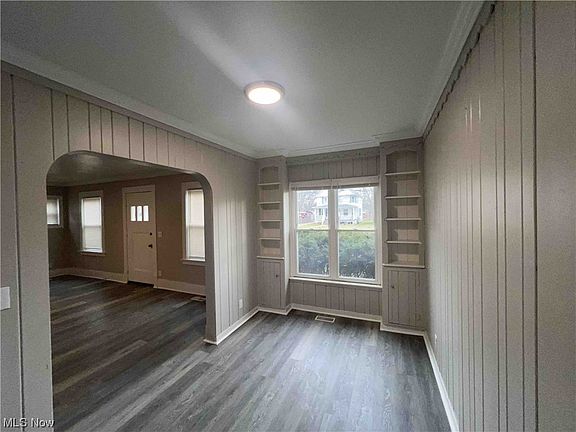 4th image of 400 Liberty St