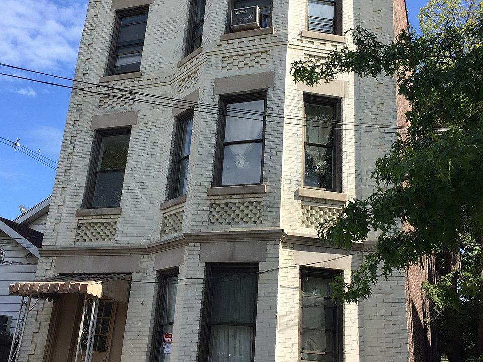 1st image of 18 Saint Josephs Ave