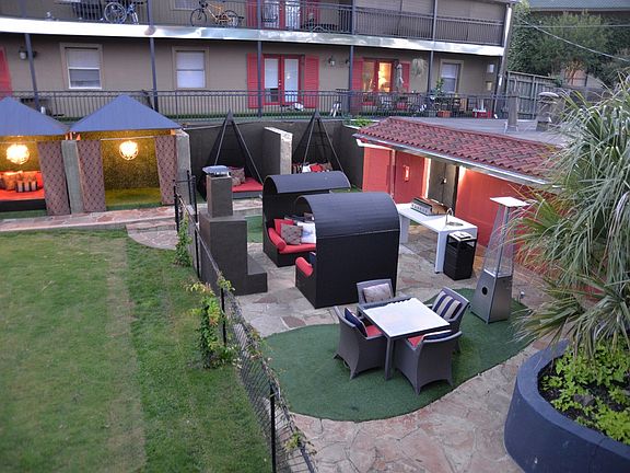 7130 Gaston - VERANDAH BUNGALOWS dog park BBQ, kitchen, dini