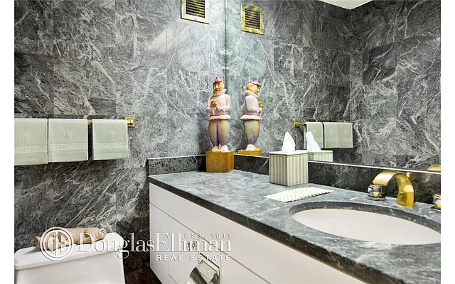 Sold by Douglas Elliman | media 15