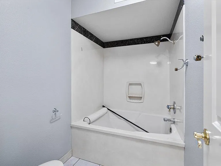 8678 E Roosevelt Cir — Photo 19
