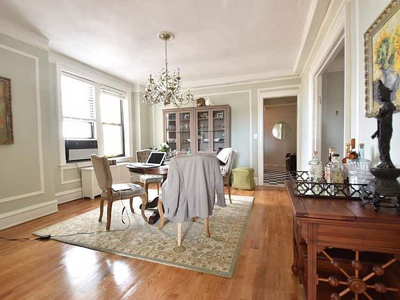 4th image of 865 W End Ave APT 15C
