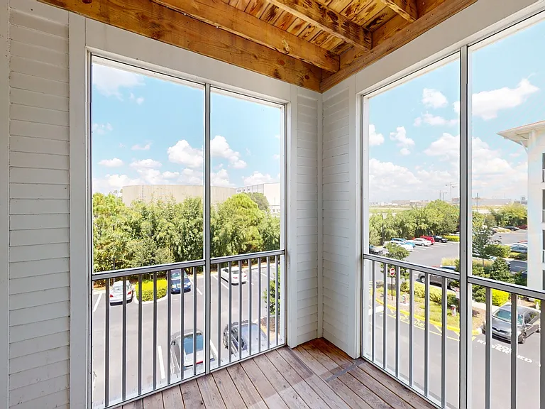 Essex Luxe Apartments — Photo 92