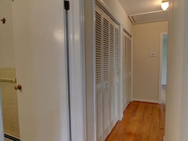 113 Thornton Ct — Photo 26