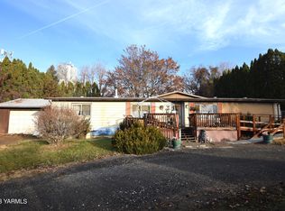 1207 Pollock Ave, Zillah, WA 98953