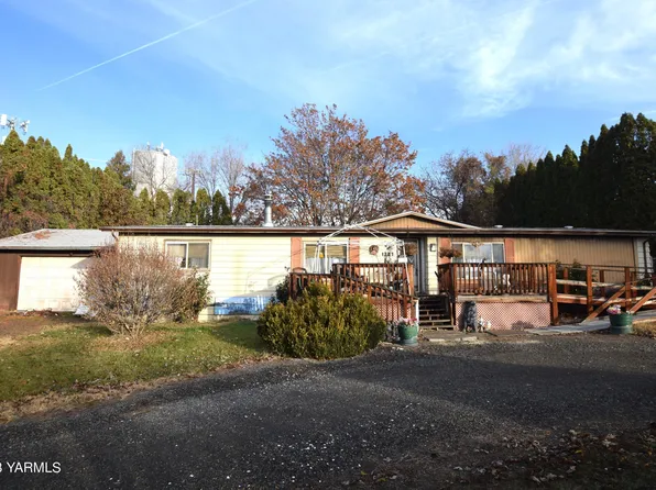 1207 Pollock Ave, Zillah, WA 98953