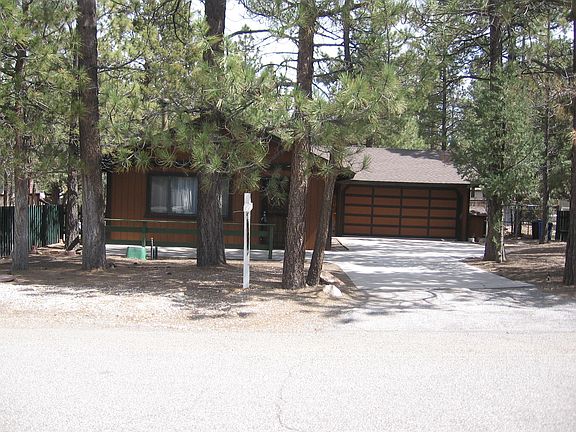 2nd image of 1072 Pinon Ln