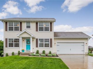 1395 93rd St, West Des Moines, IA 50266