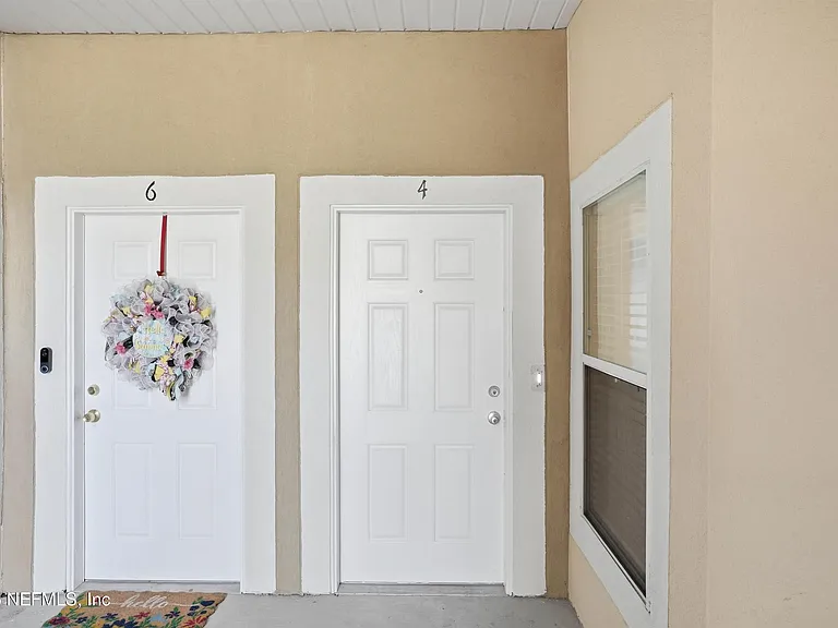 5150 Playpen Dr #4 — Photo 2