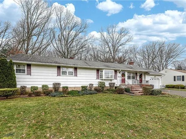 14 Carina Road, North Haven, CT 06473
