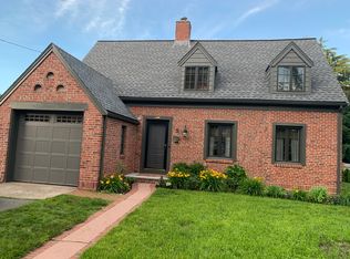 5 Leggs Hill Rd, Marblehead, MA 01945