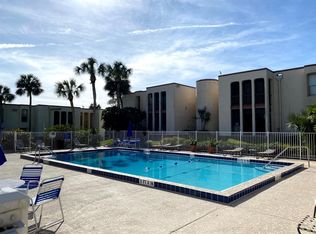 516 Orange Dr APT 17, Altamonte Springs, FL 32701