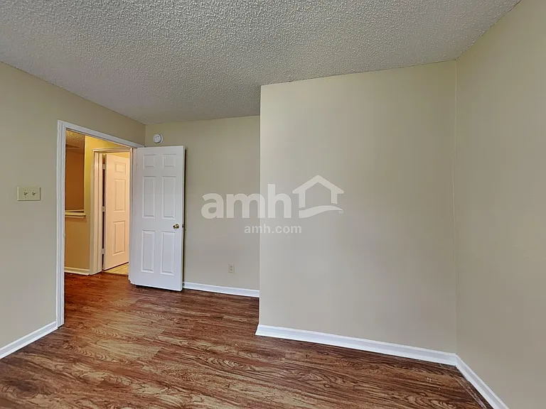 1917 Blue Pine Ln — Photo 15