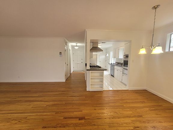 4th image of 6450 Forbes Ave