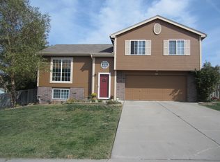 1112 Devon Dr, Papillion, NE 68046