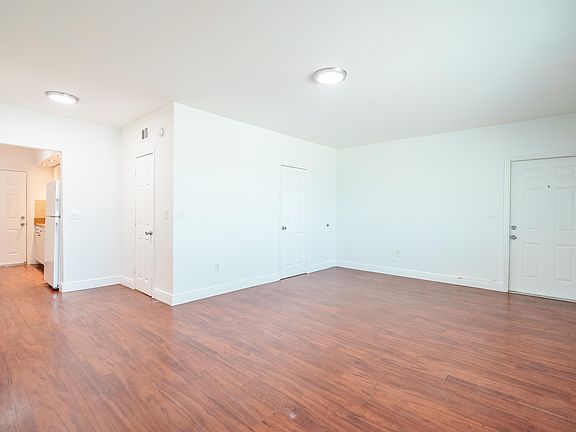 5th image of 7130 Carlyle Ave APT 3