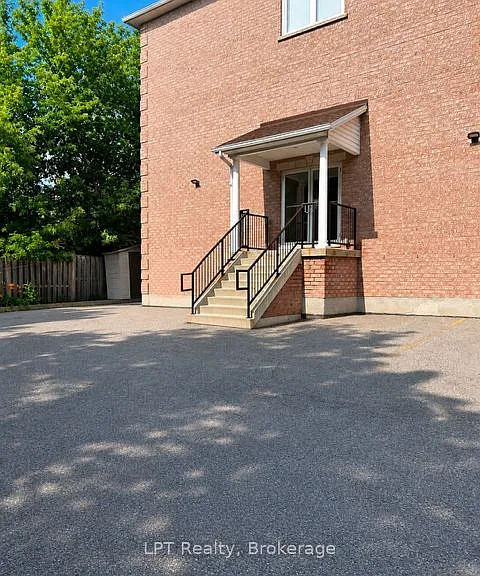 208 Centre St S #201 — Photo 2