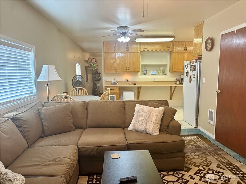 5th image of 211 W Main Street