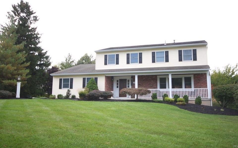 1st image of 220 Mirth Dr