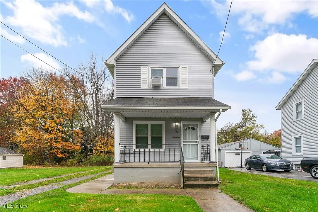 103 Gladstone St photo 1
