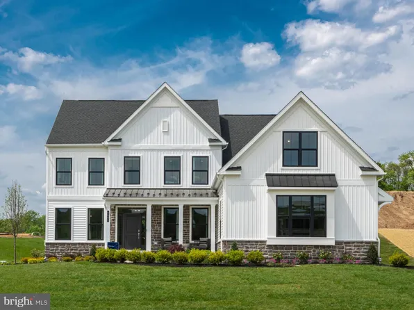 408 Stone House Cir, Collegeville, PA 19426