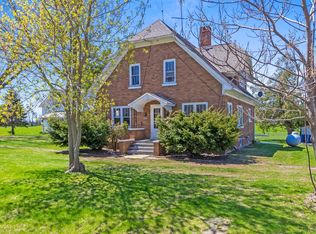 N4425 Prahl Rd, Luxemburg, WI 54217