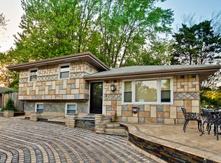 3930 N Grant St, Westmont, IL