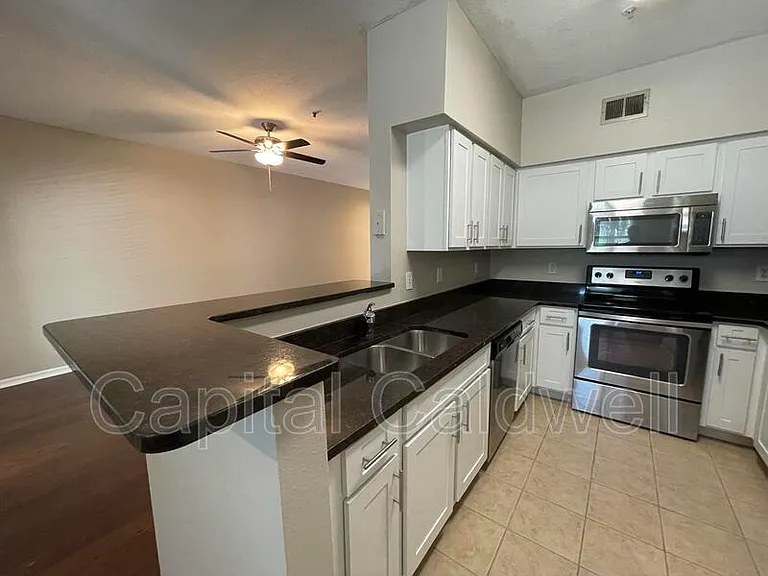 2010 E Palm Ave #15206-Y15206 — Photo 8