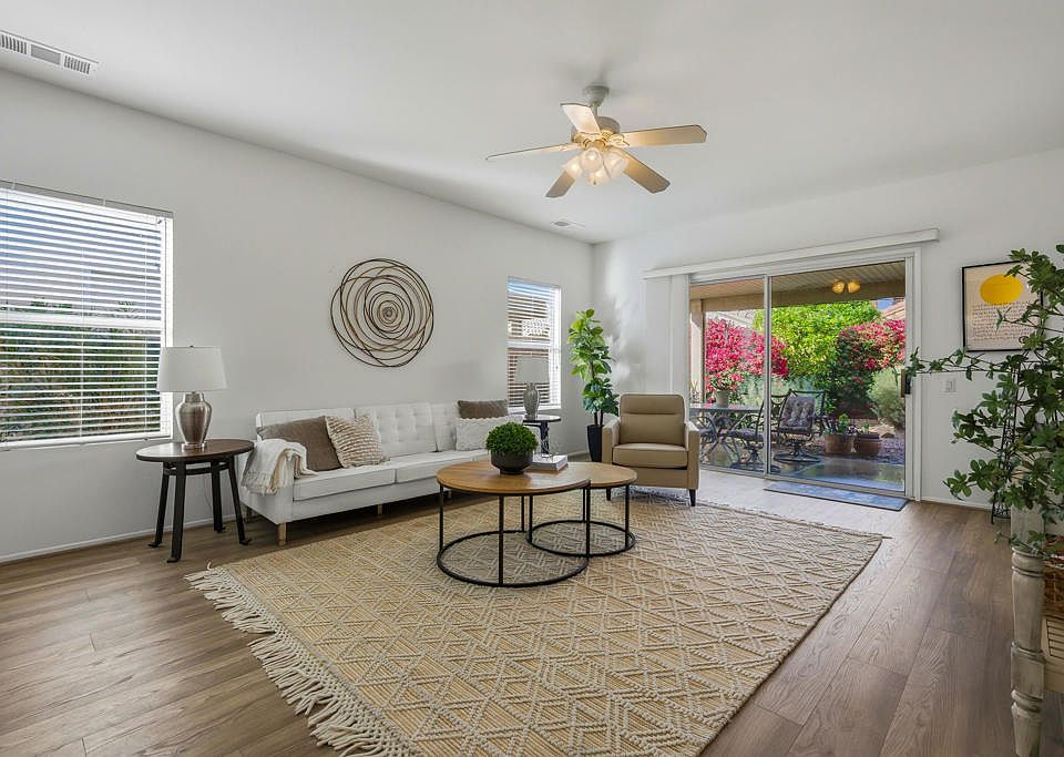 1st image of 78584 Glastonbury Way