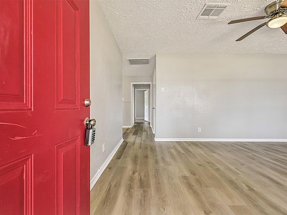 3rd image of 2803 22nd St
