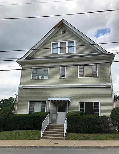 114 Edgington Ln Photo 1