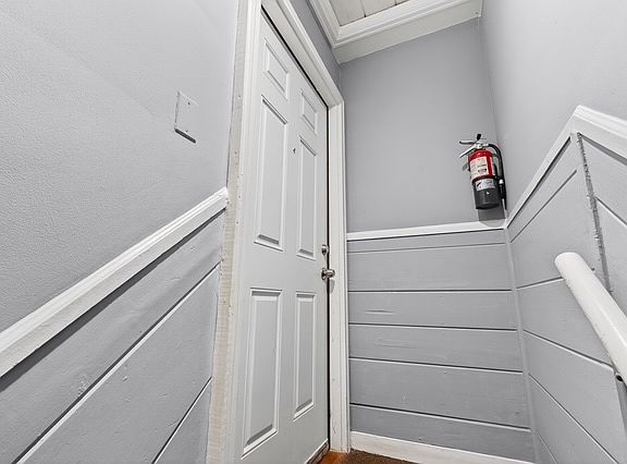 3rd image of 8216 Nolte Ave APT 3