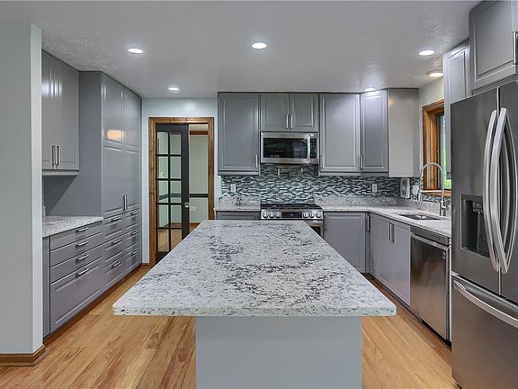 4th image of 2525 Country Side Ln
