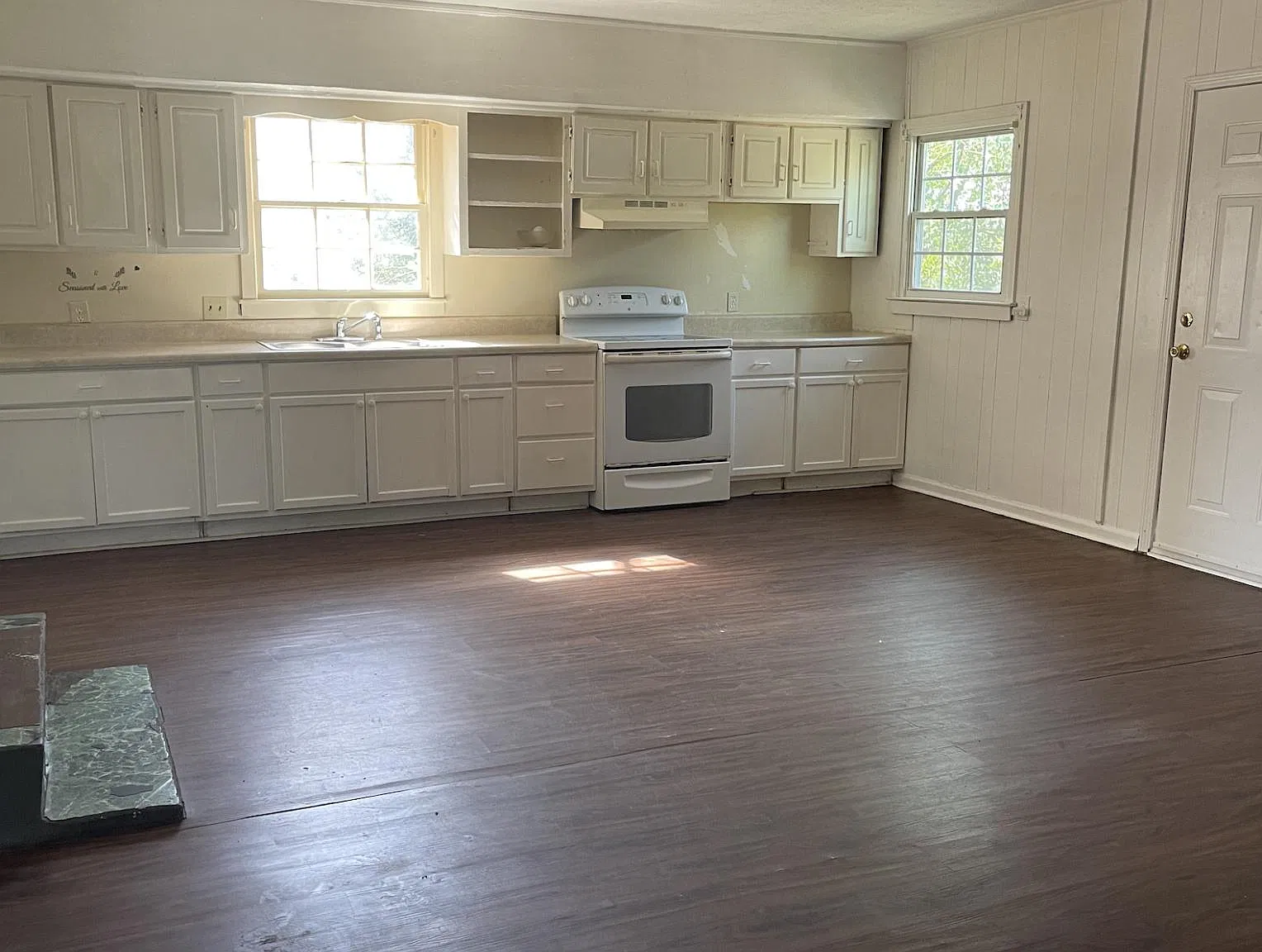 3 bed, 1332 sqft, $1,350 — Photo 4