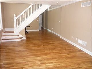 2nd image of 211 W 14th St