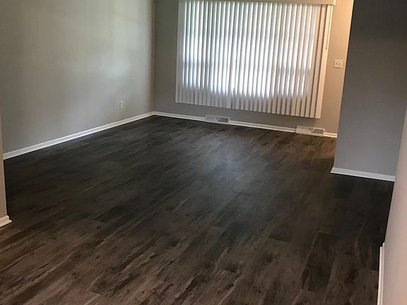 2nd image of 4520 Yale Dr #1