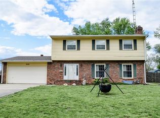 1432 Hunter Pl, Columbus, IN 47203