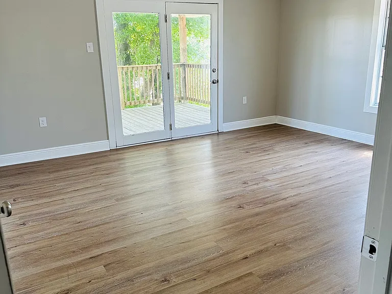Upstairs Master Suite