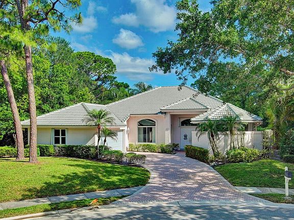 2nd image of 6040 Winding Lake Drive