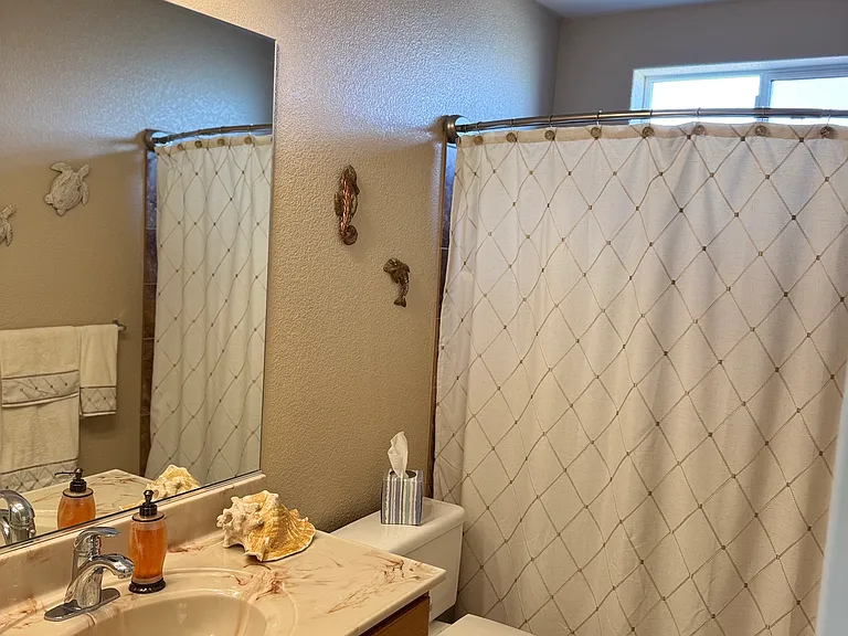 2399 E Klamath Loop — Photo 30